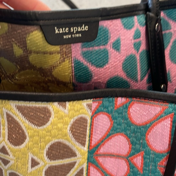 Kate Spade Everything Flower Tote - Picture 8 of 13